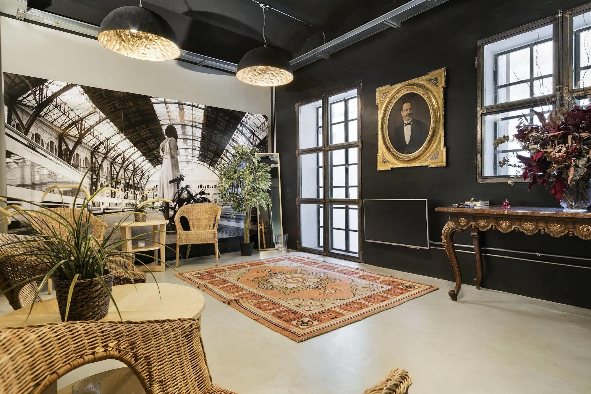 Apartament Fira By Gaiarooms Barcelona