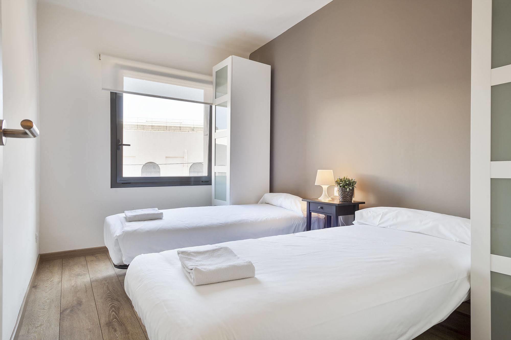 Apartament Fira By Gaiarooms Barcelona